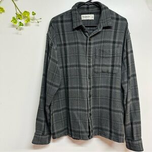 Abercrombie & Fitch soft A&F collection, men's black & gray long sleeve shirt